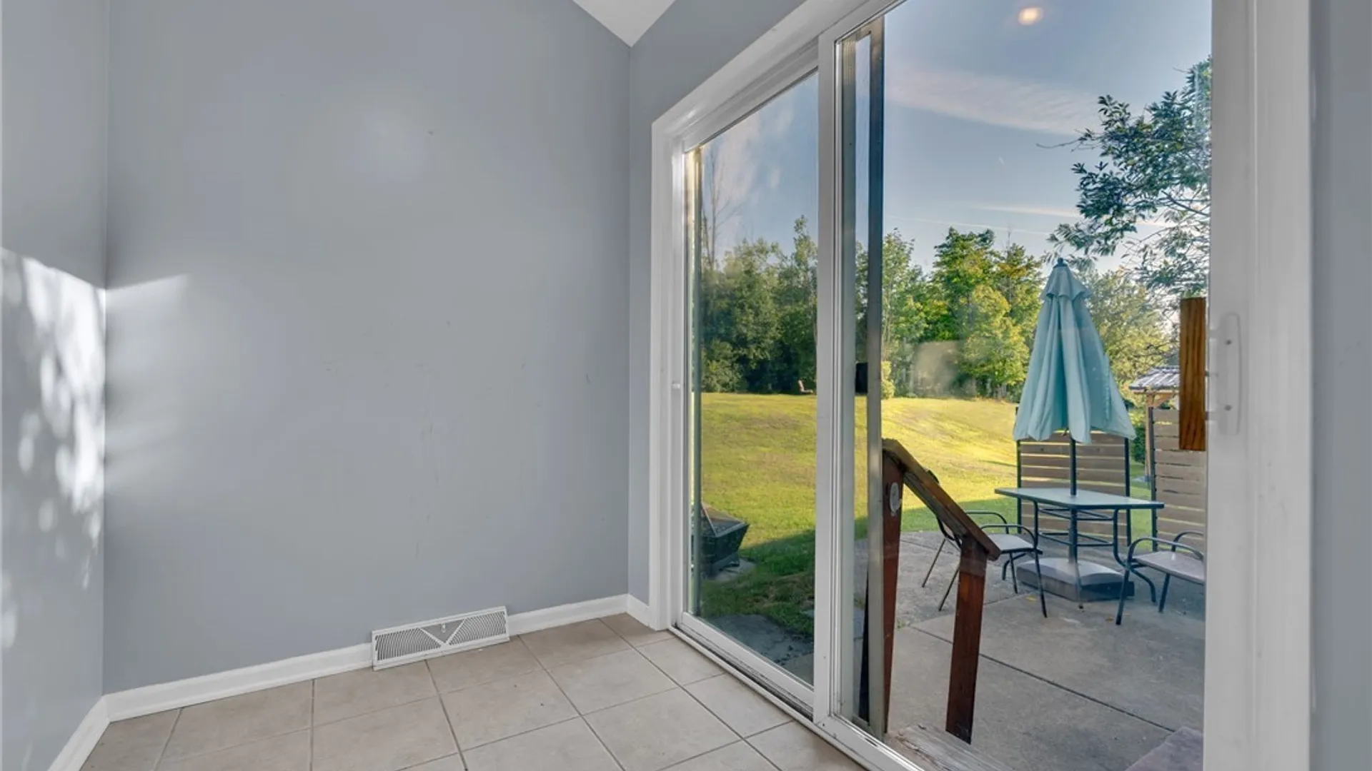 Property at 5181 Briercliff Drive, Hamburg, NY 14075 10