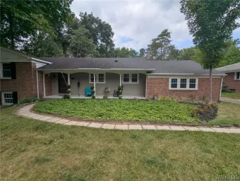 Property at 20 Nieman Drive, Orchard Park, NY 14127
