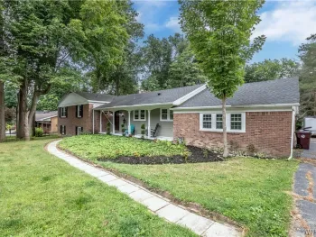 Property at 20 Nieman Drive, Orchard Park, NY 14127