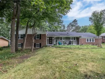 Property at 20 Nieman Drive, Orchard Park, NY 14127