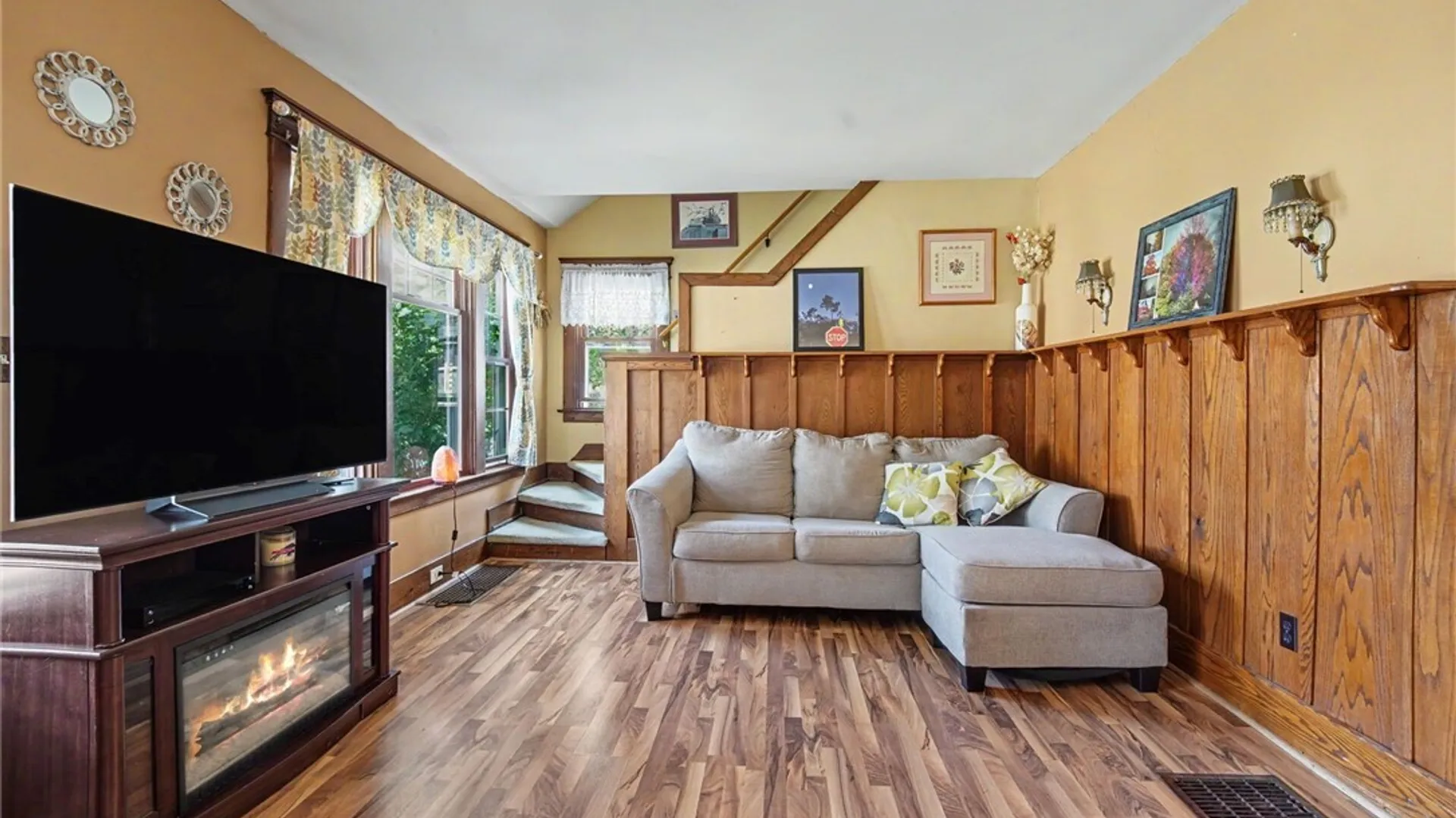 Property at 29 Beverly Place, Hamburg, NY 14075 11