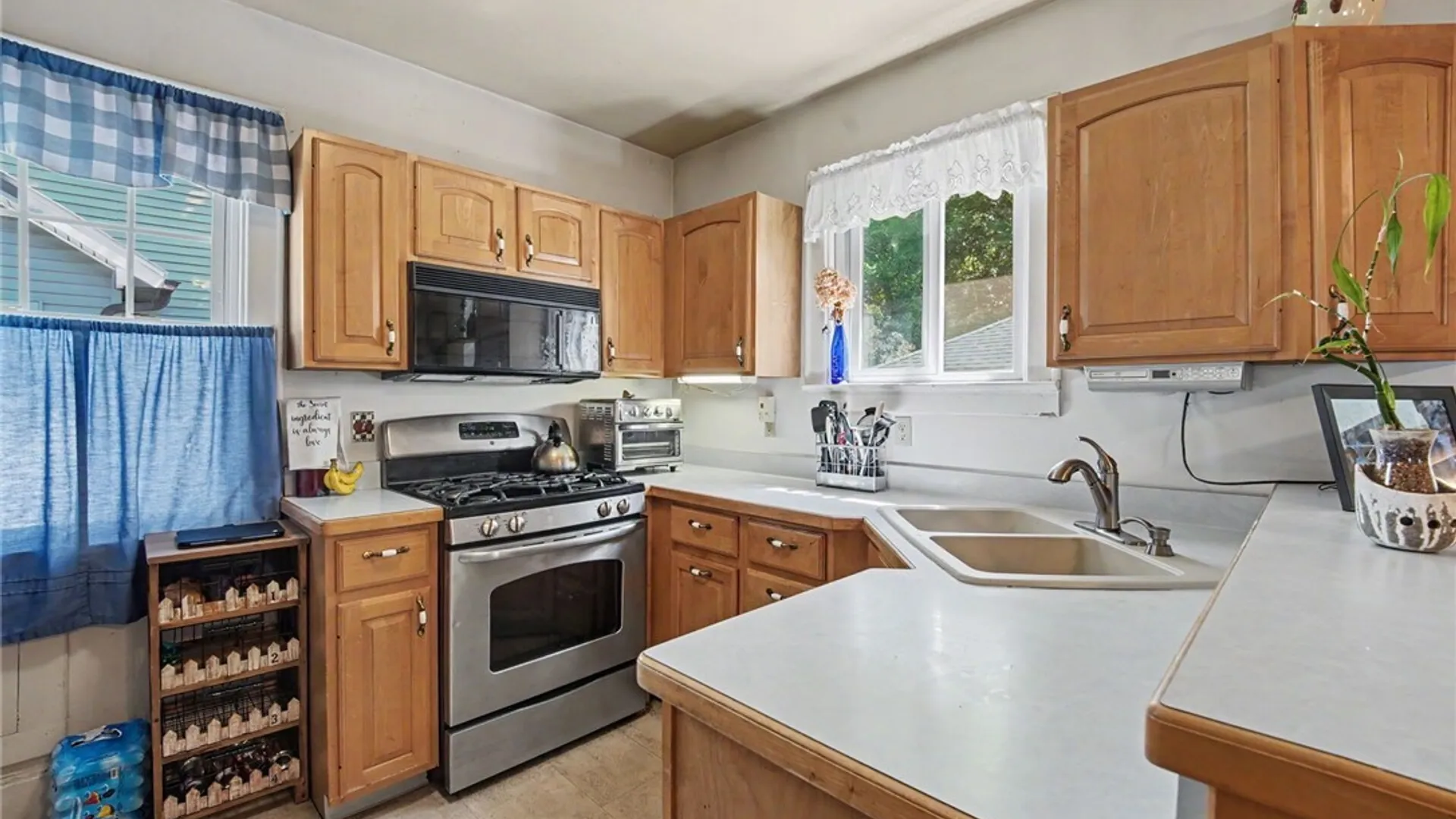 Property at 29 Beverly Place, Hamburg, NY 14075 14
