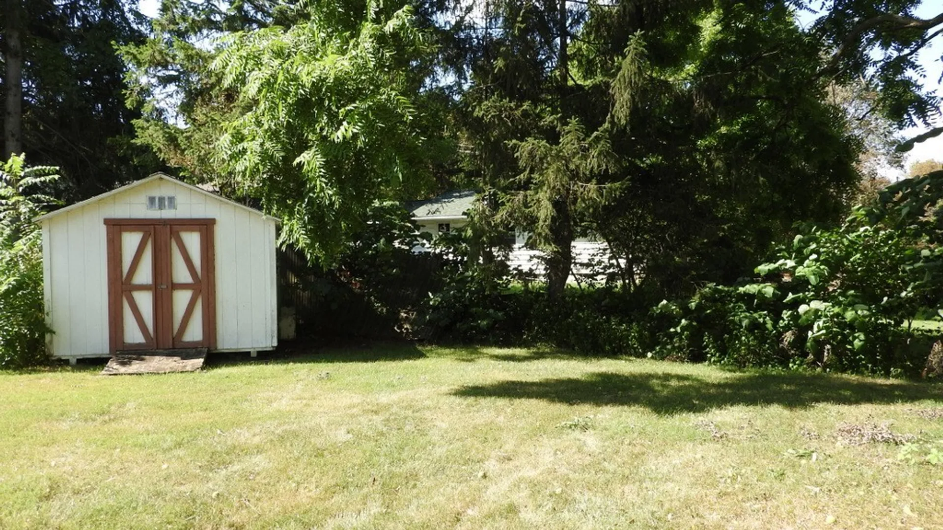 Property at 228 Armstrong Place, Syracuse, NY 13207 6