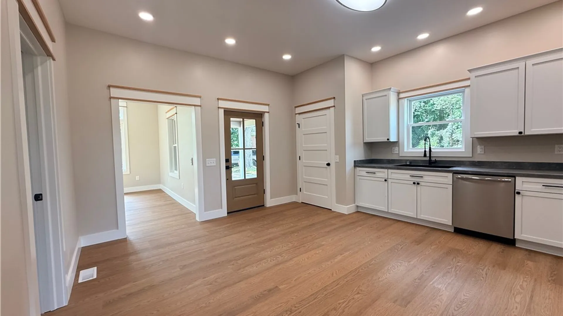 Property at 5173 Ellicott Street Road, Batavia, NY 14020 10