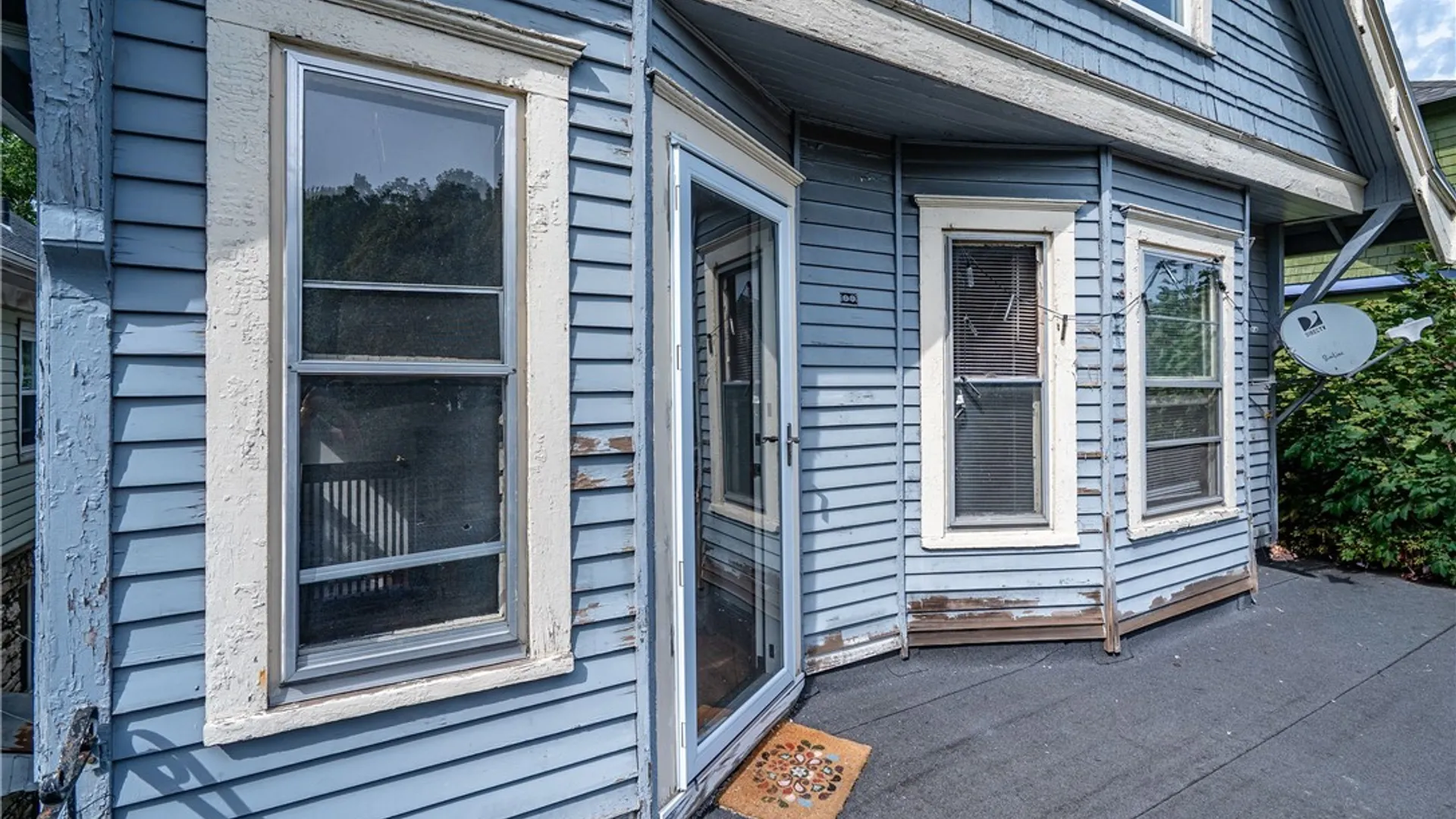 Property at 58 Inwood Place, Buffalo, NY 14209 5