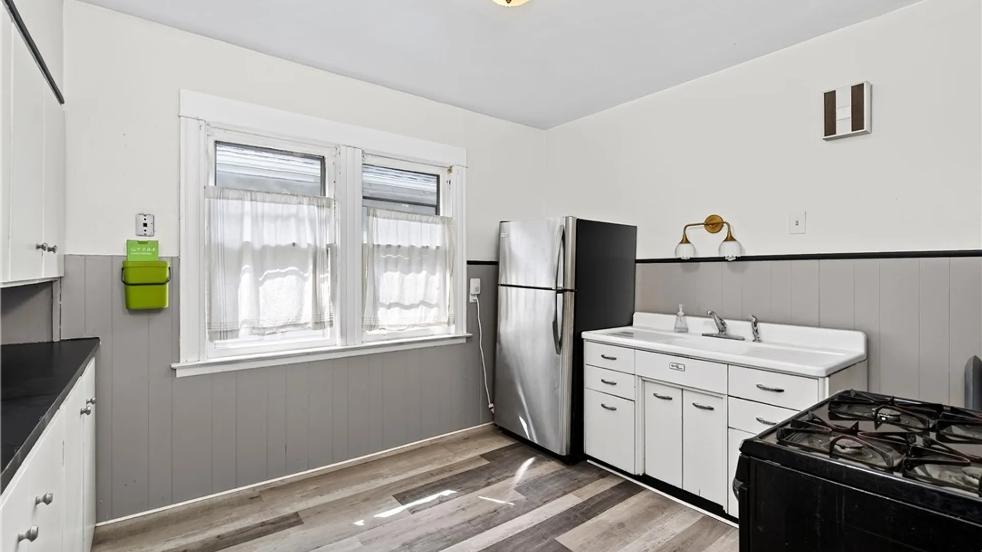 Property at 58 Inwood Place, Buffalo, NY 14209 15