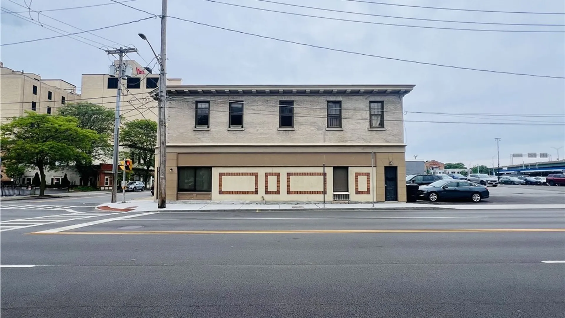 Property at 447 E Washington Street, Syracuse, NY 13202 5