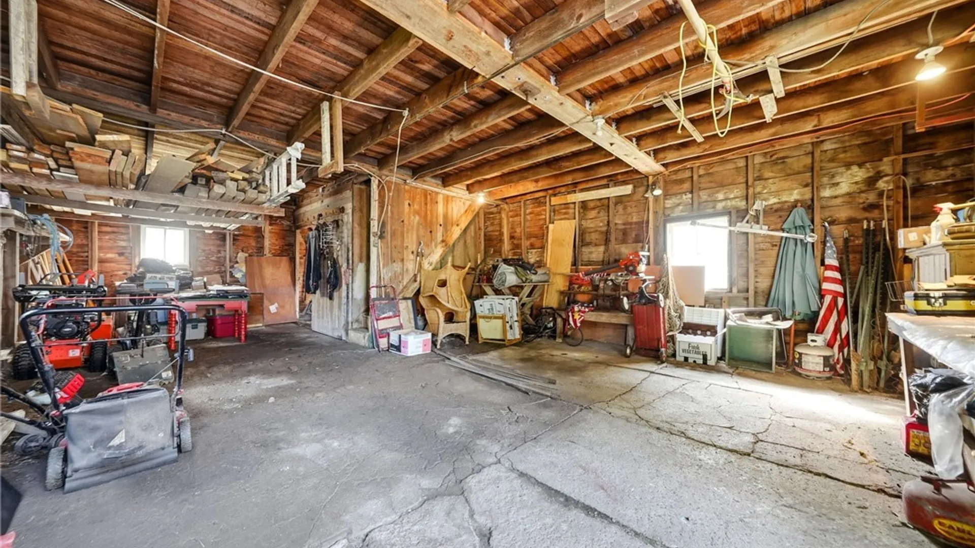 Property at 486 Pleasant Avenue, Hamburg, NY 14075 35