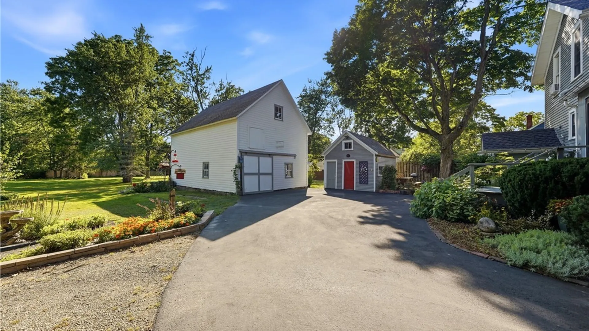 Property at 486 Pleasant Avenue, Hamburg, NY 14075 39