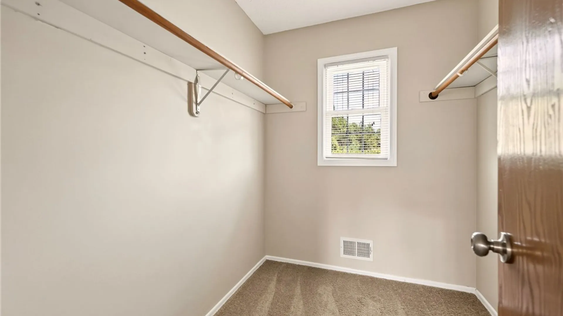 Property at 12 Pumpkin Hill, Chili, NY 14624 24