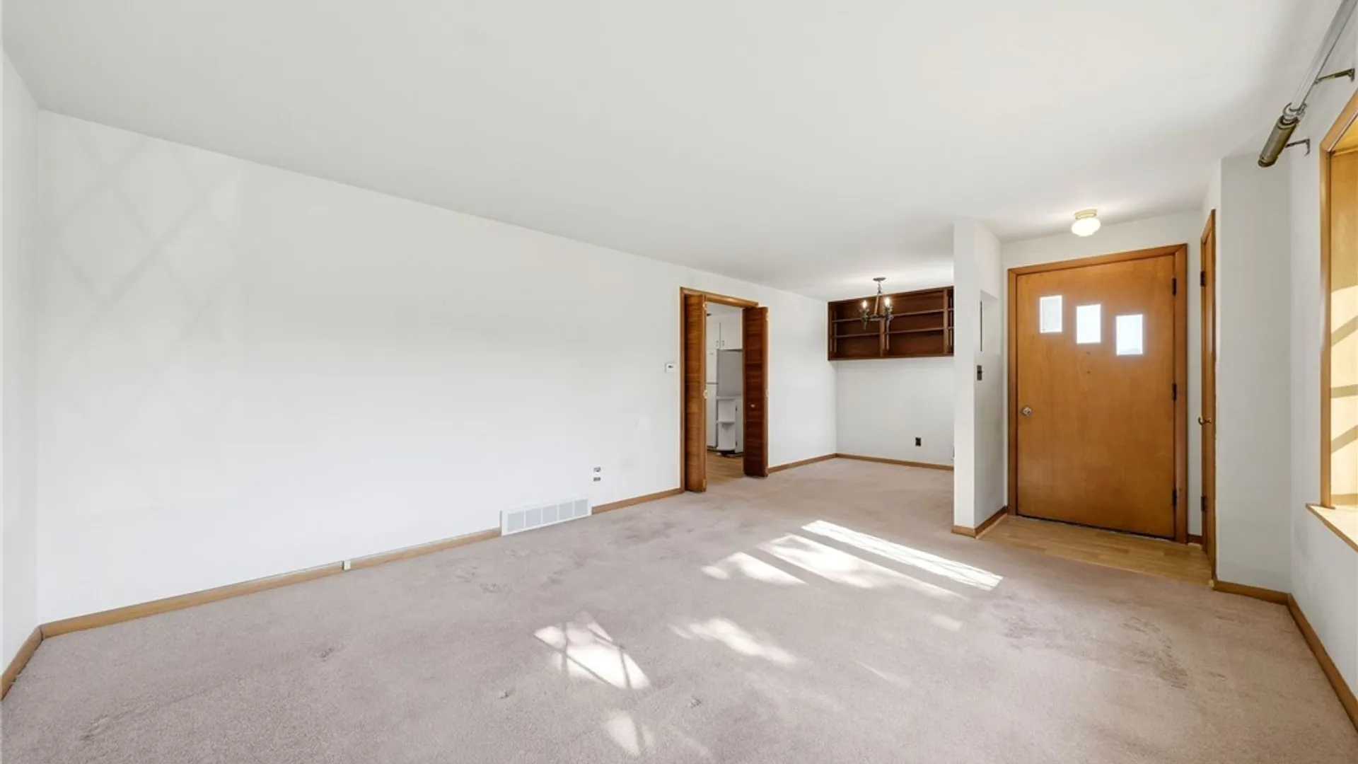 Property at 164 S Meadow Drive, North Tonawanda, NY 14120 8