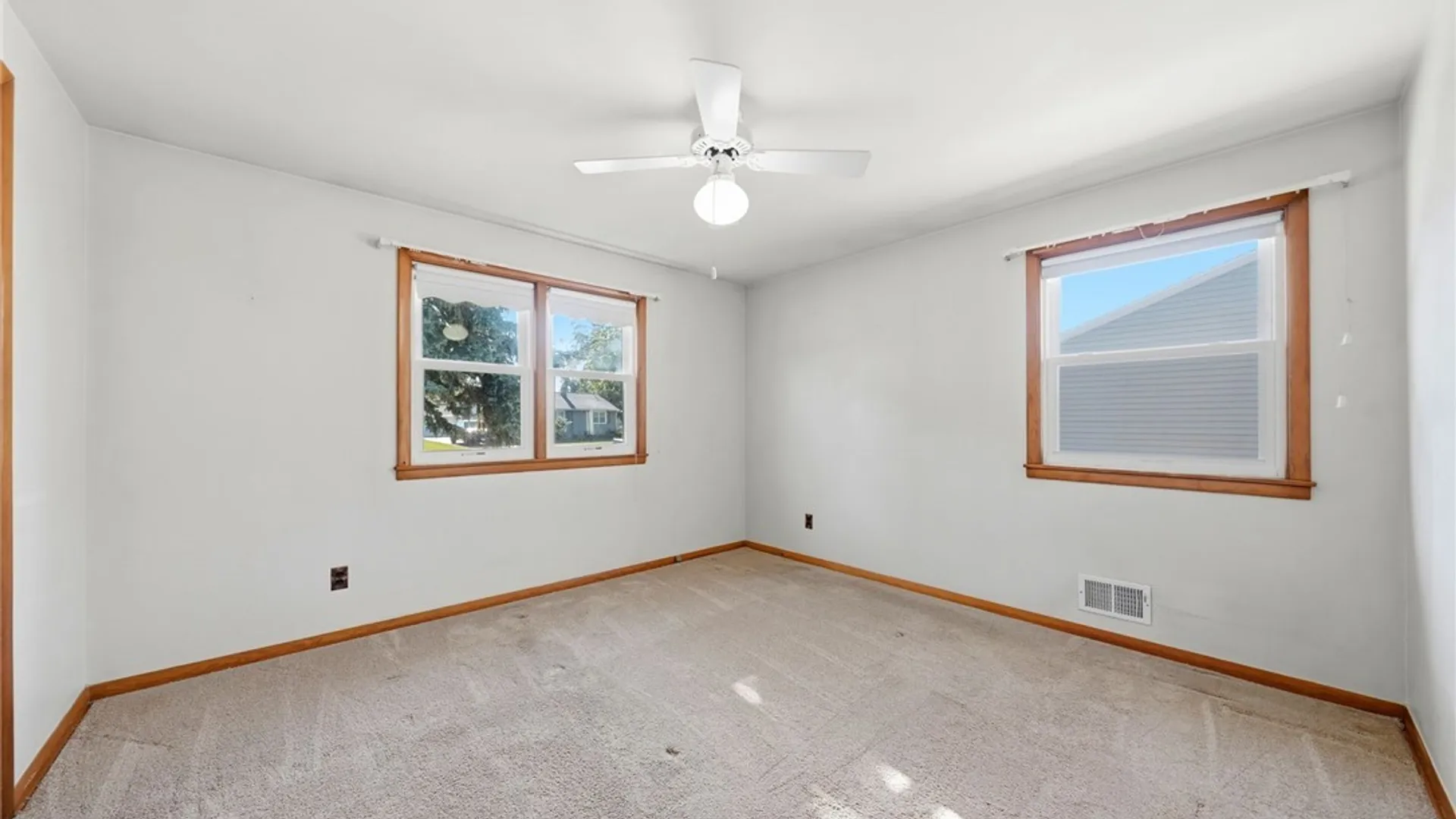 Property at 164 S Meadow Drive, North Tonawanda, NY 14120 13