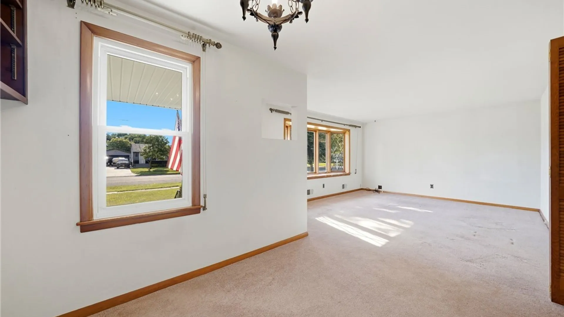 Property at 164 S Meadow Drive, North Tonawanda, NY 14120 10