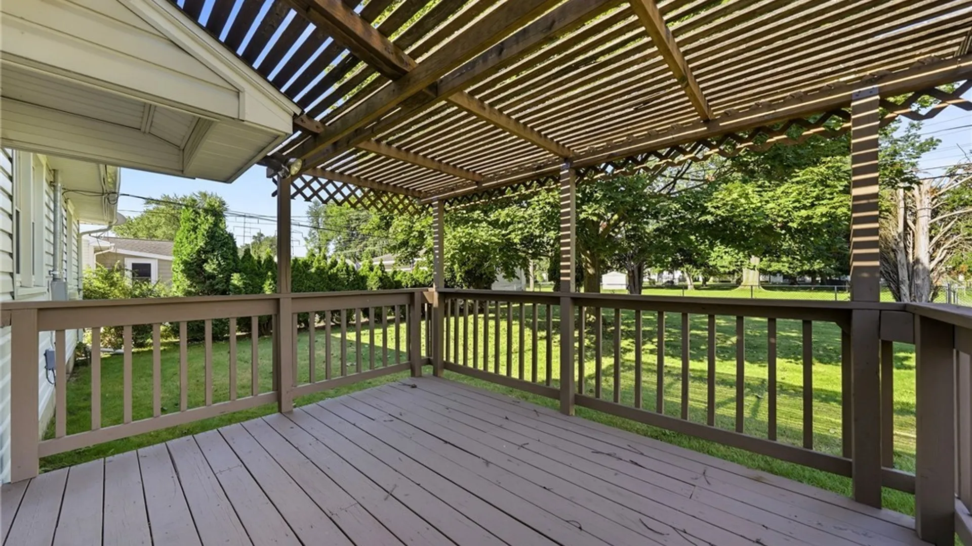 Property at 164 S Meadow Drive, North Tonawanda, NY 14120 27