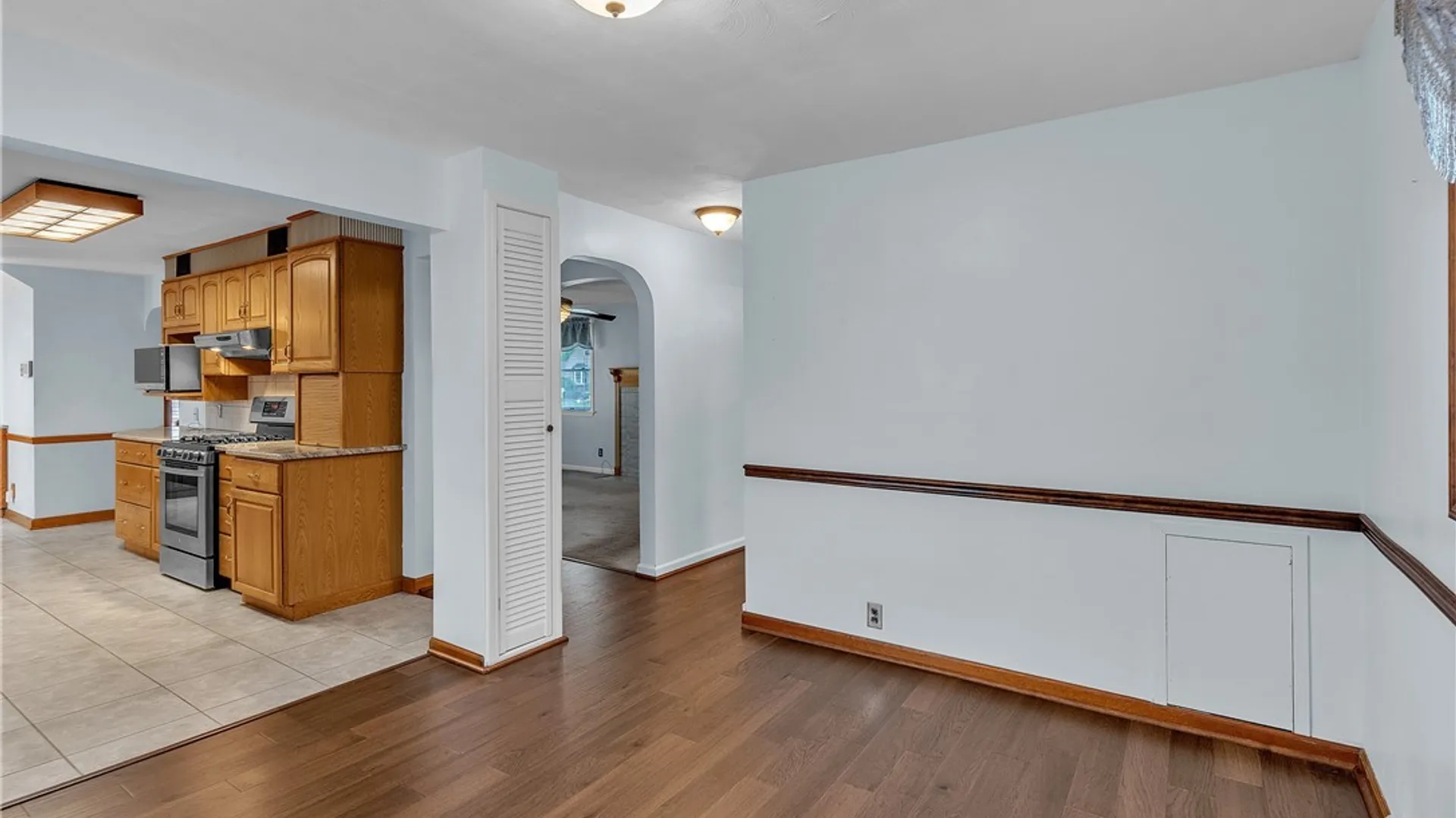 Property at 100 Greenfield Avenue, West Seneca, NY 14224 14
