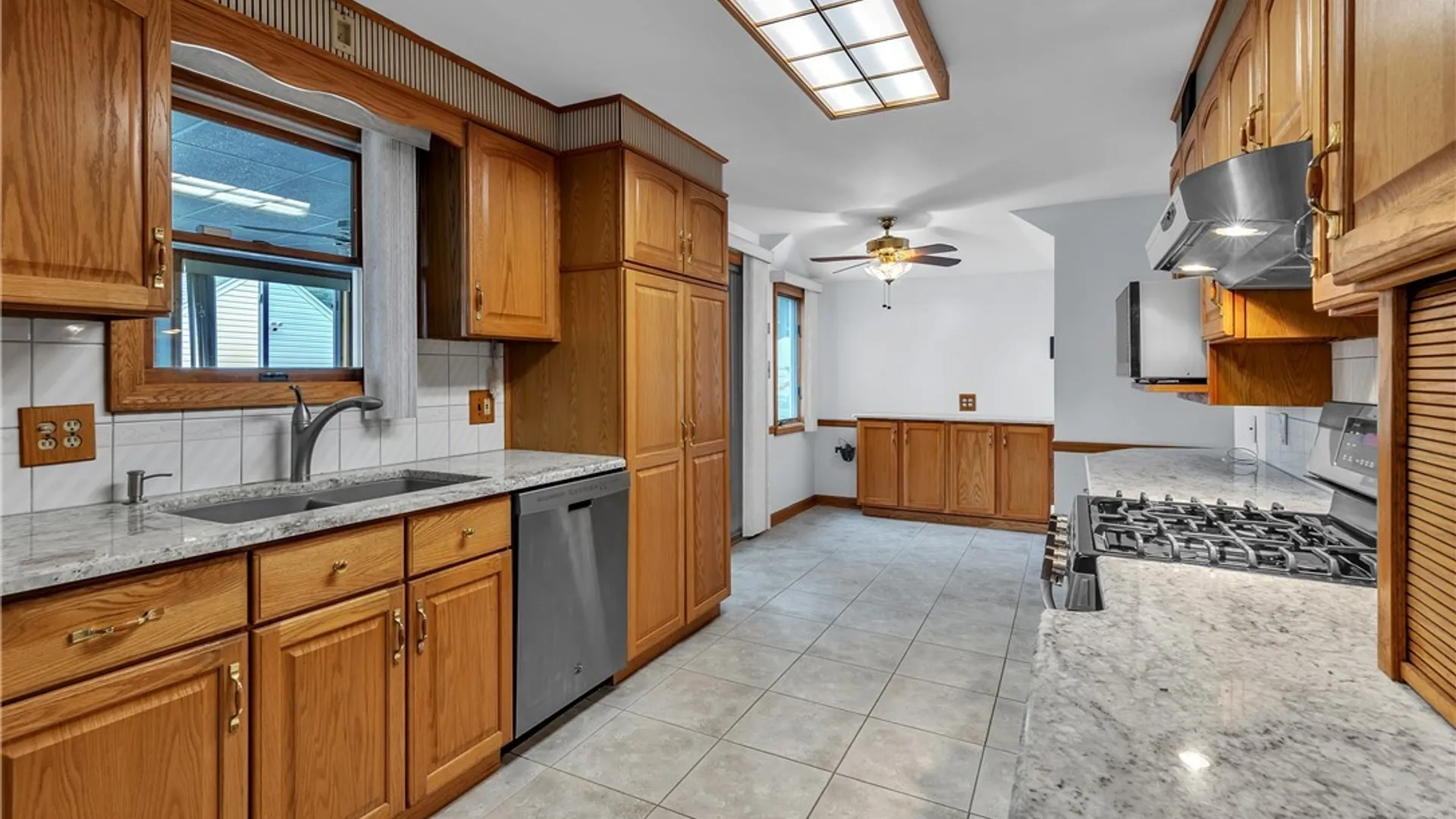 Property at 100 Greenfield Avenue, West Seneca, NY 14224 6