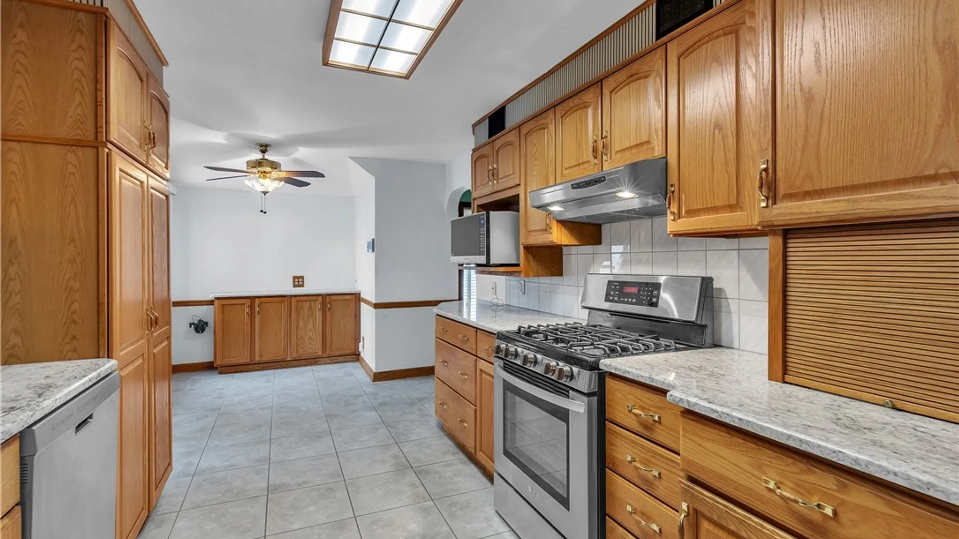 Property at 100 Greenfield Avenue, West Seneca, NY 14224 7