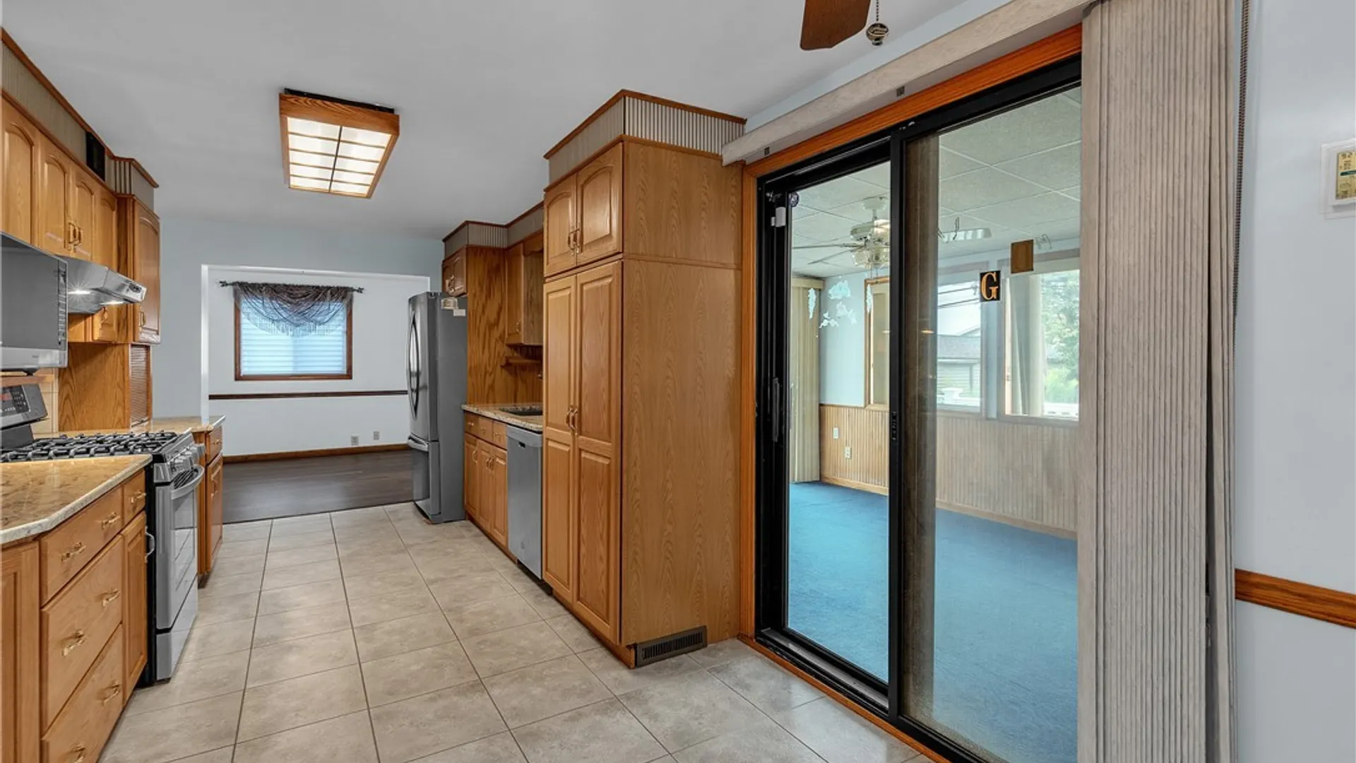 Property at 100 Greenfield Avenue, West Seneca, NY 14224 12