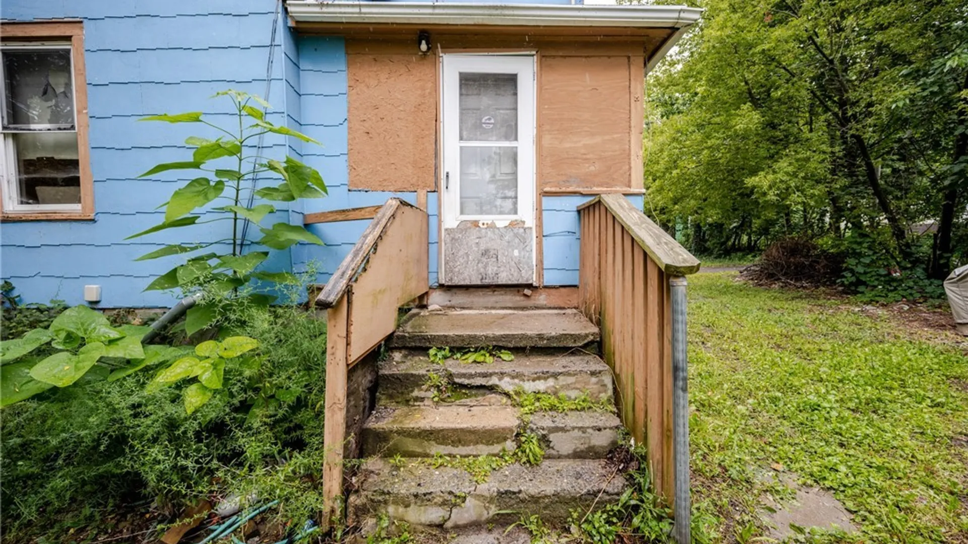 Property at 1218 College Avenue, Niagara Falls, NY 14305 29