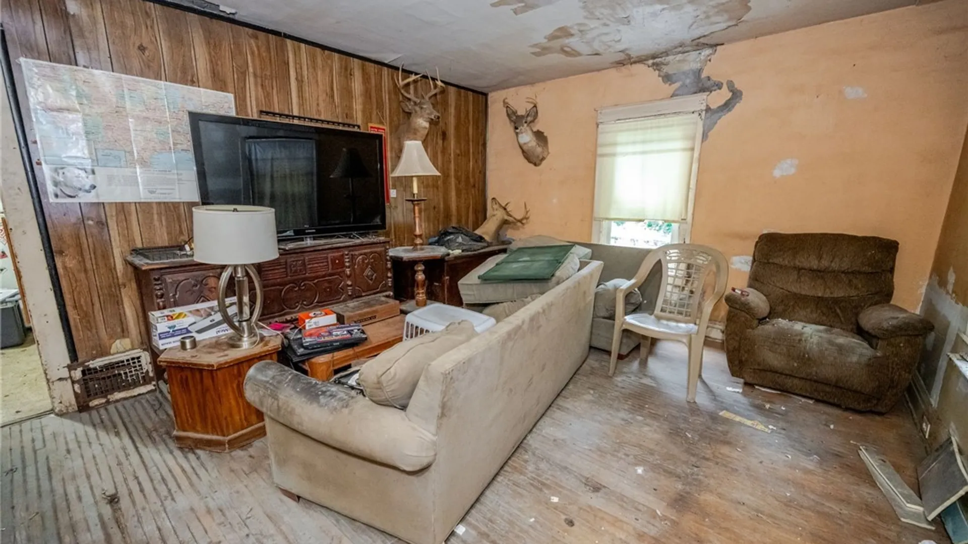 Property at 1218 College Avenue, Niagara Falls, NY 14305 5