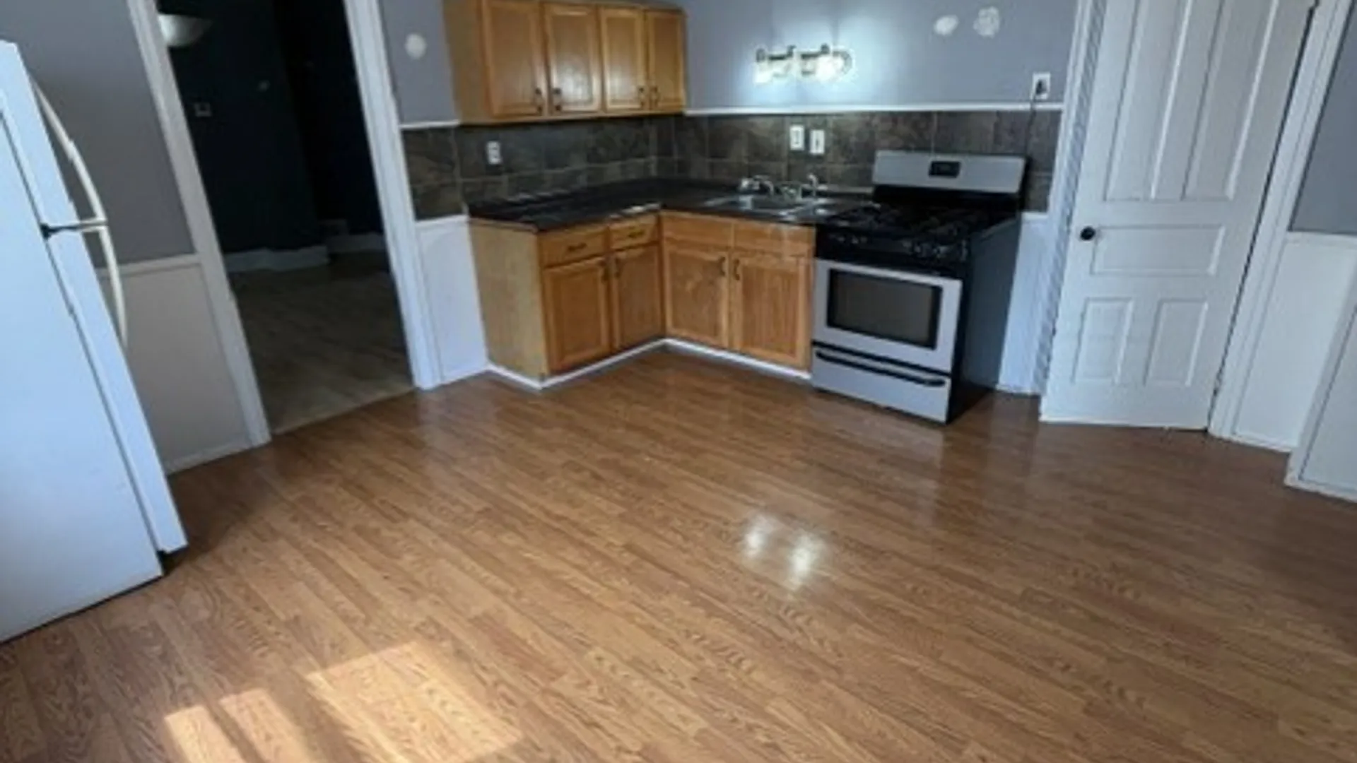 Property at 665 S. Ogden St. Street, Buffalo, NY 14206 7