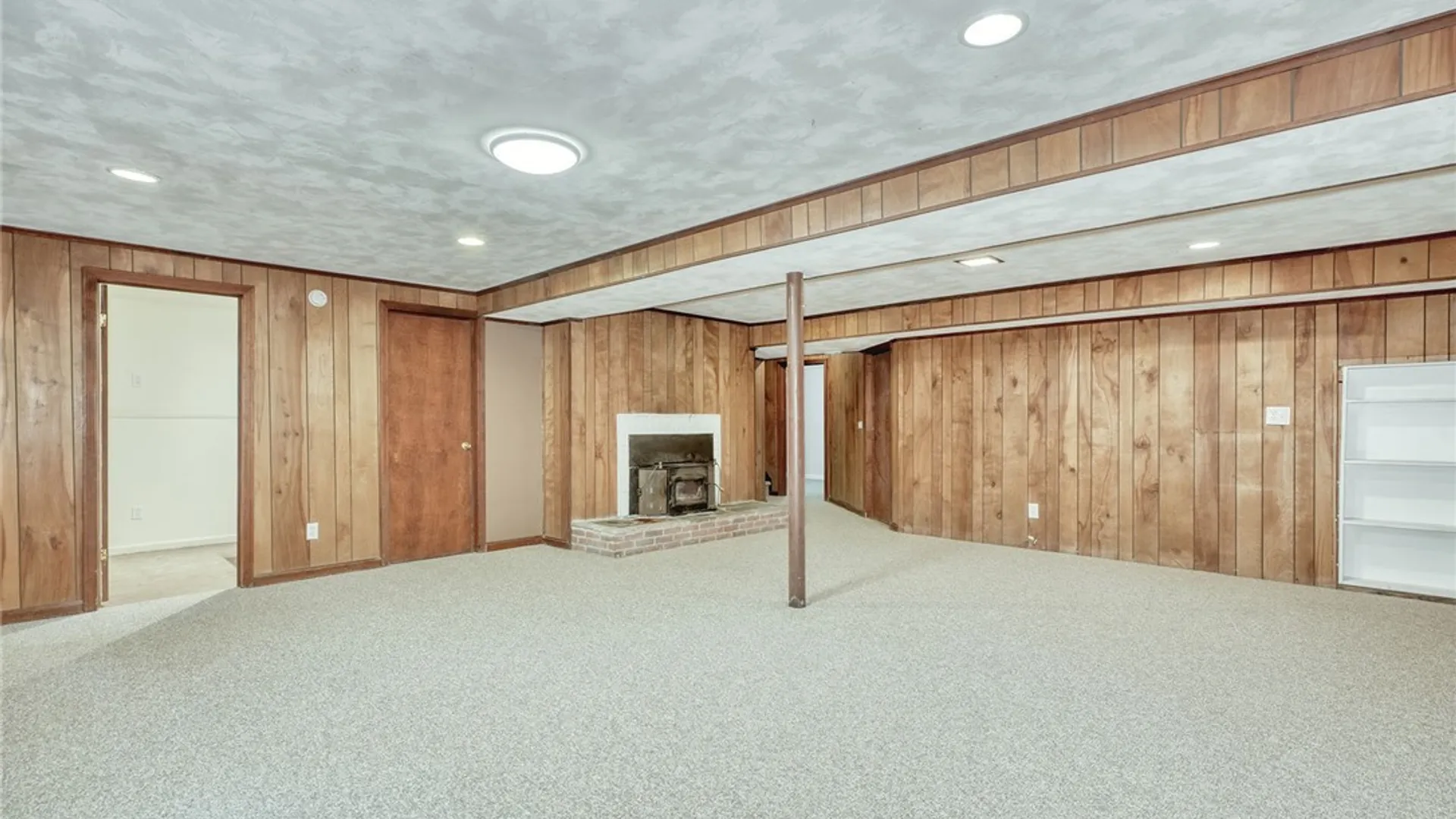 Property at 205 Van Voorhis Avenue, Irondequoit, NY 14617 28
