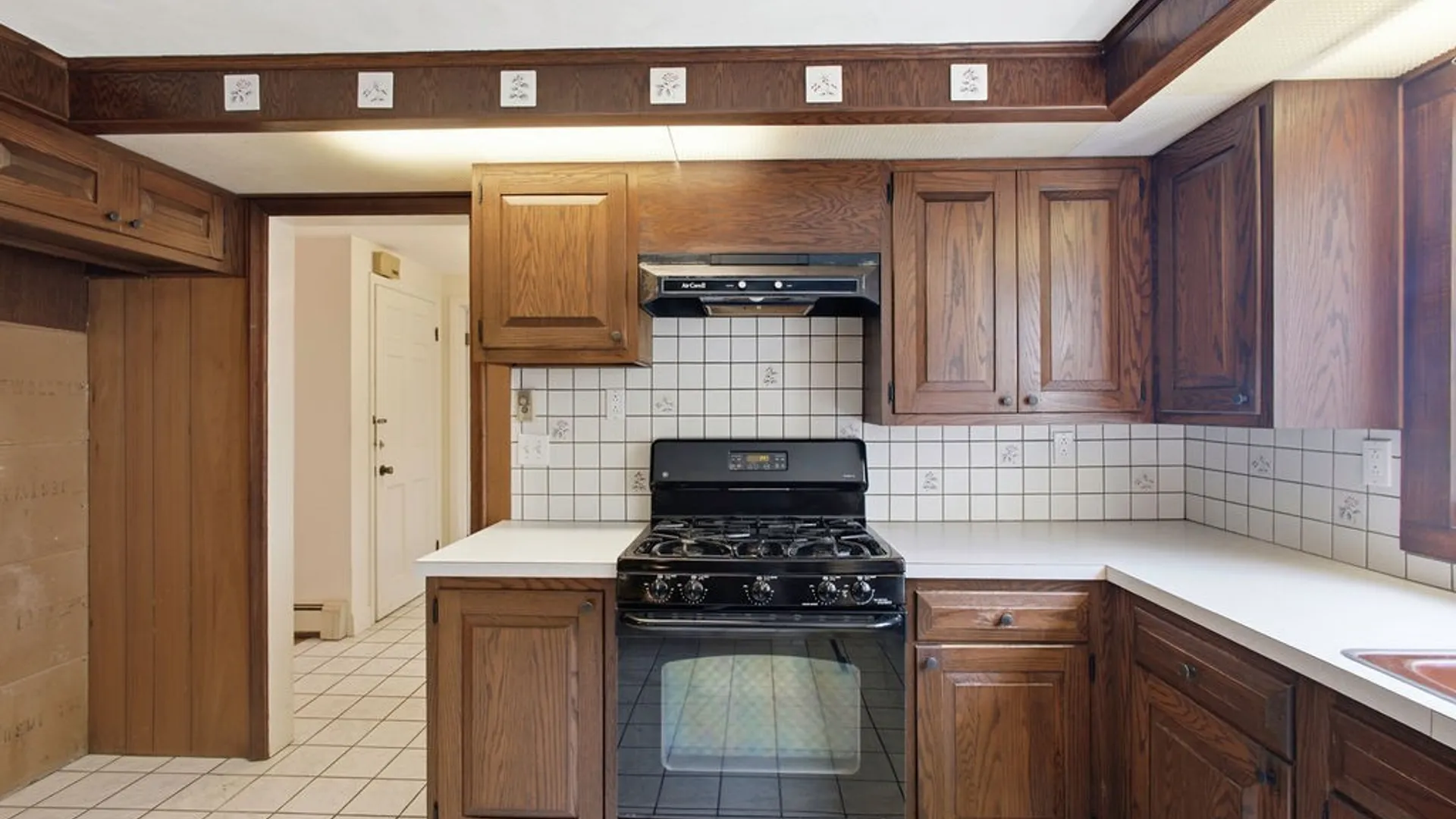 Property at 3993 Bel Harbor Drive, Clay, NY 13090 14