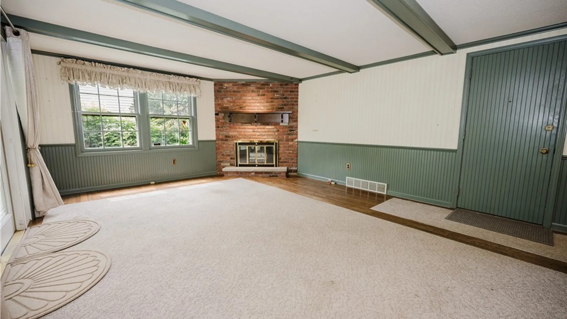 Property at 4633 Deerfield Road, Hamburg, NY 14075 13