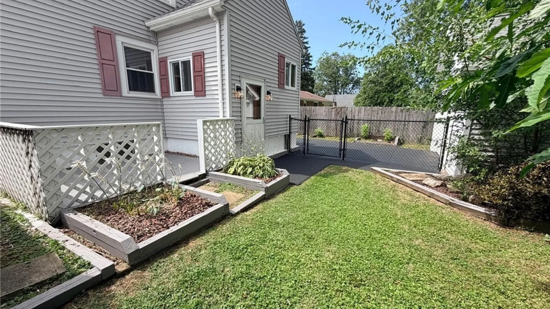 Property at 2650 Ferndale Avenue, Hamburg, NY 14075 38