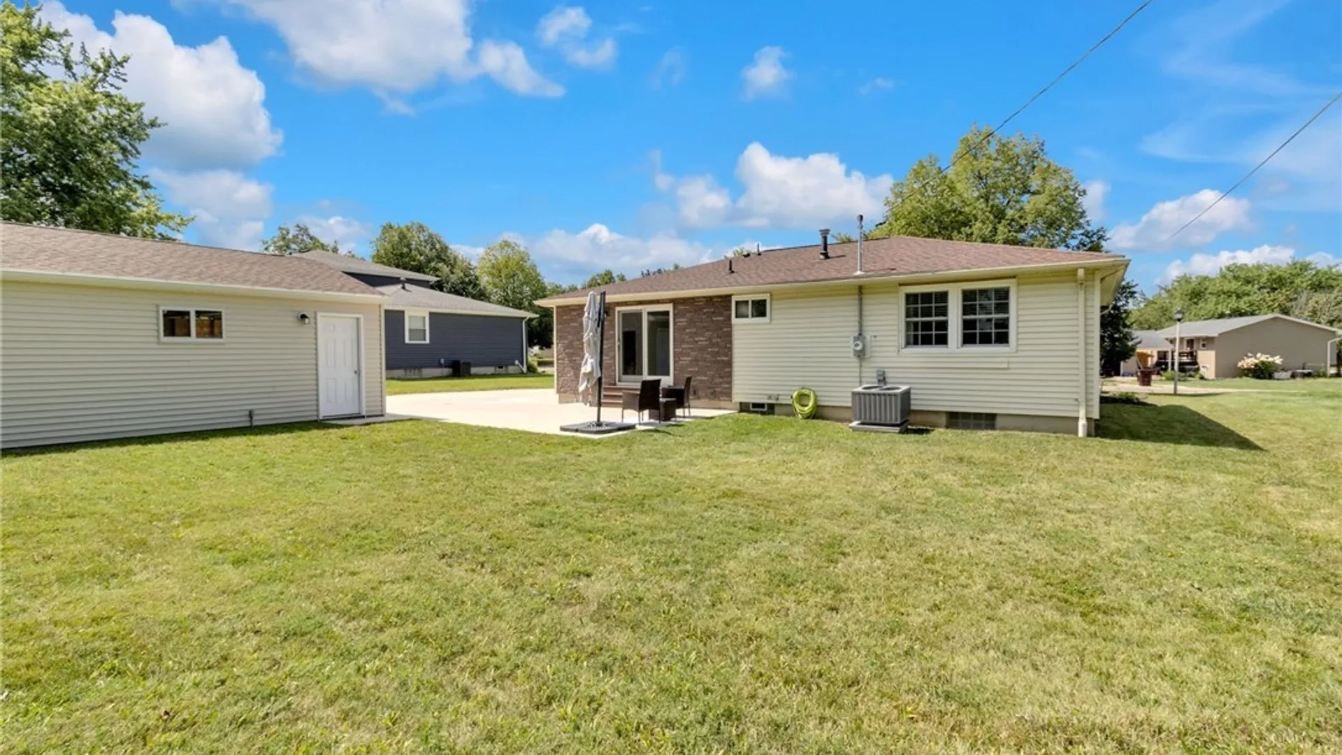 Property at 34 Kingswood Drive, Orchard Park, NY 14127 36