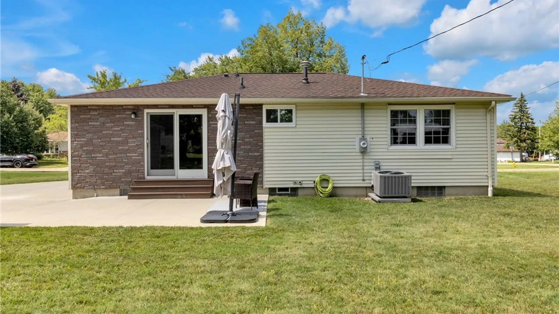 Property at 34 Kingswood Drive, Orchard Park, NY 14127 34