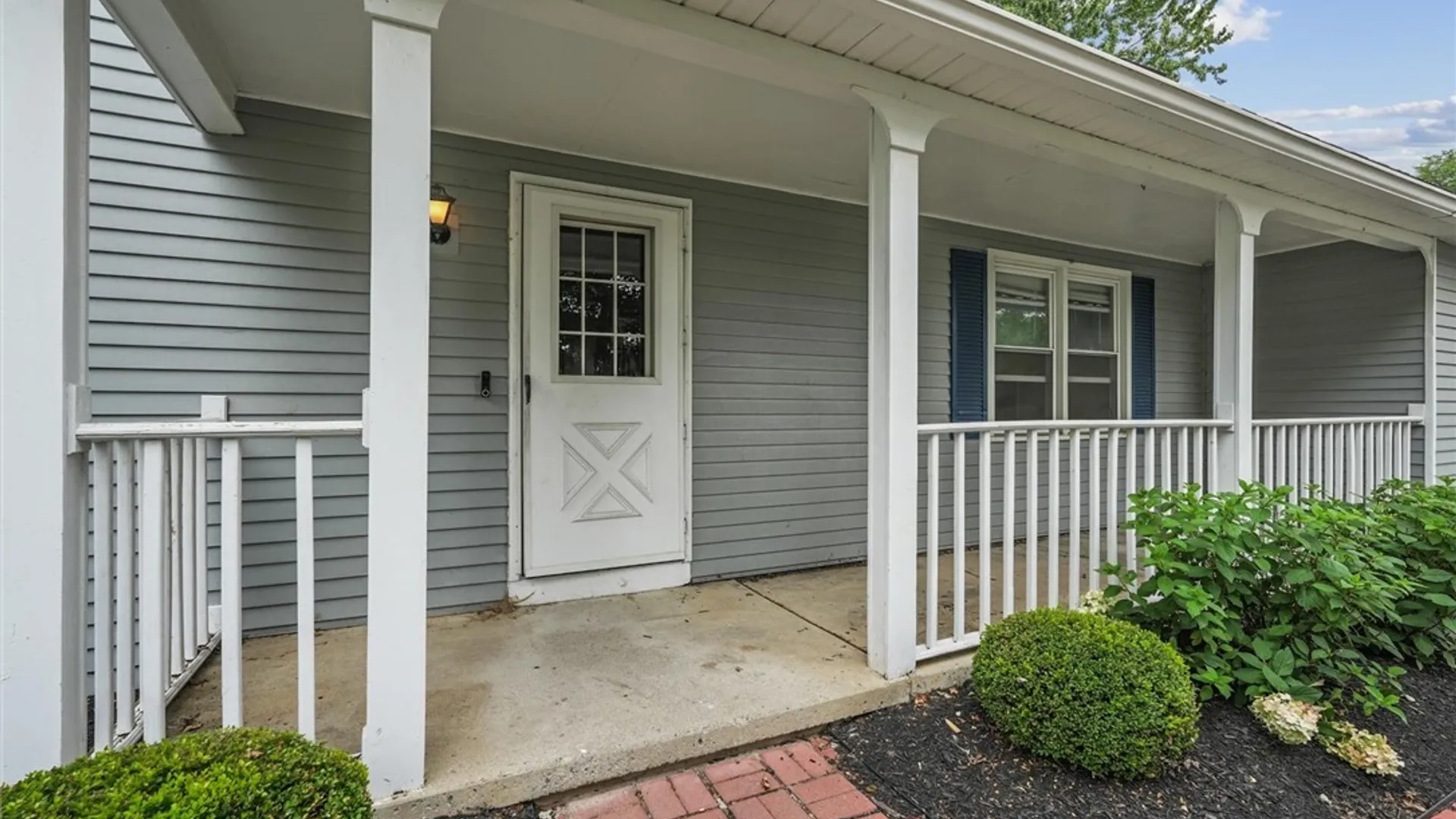 Property at 5039 Audrey Drive, Clay, NY 13212 8