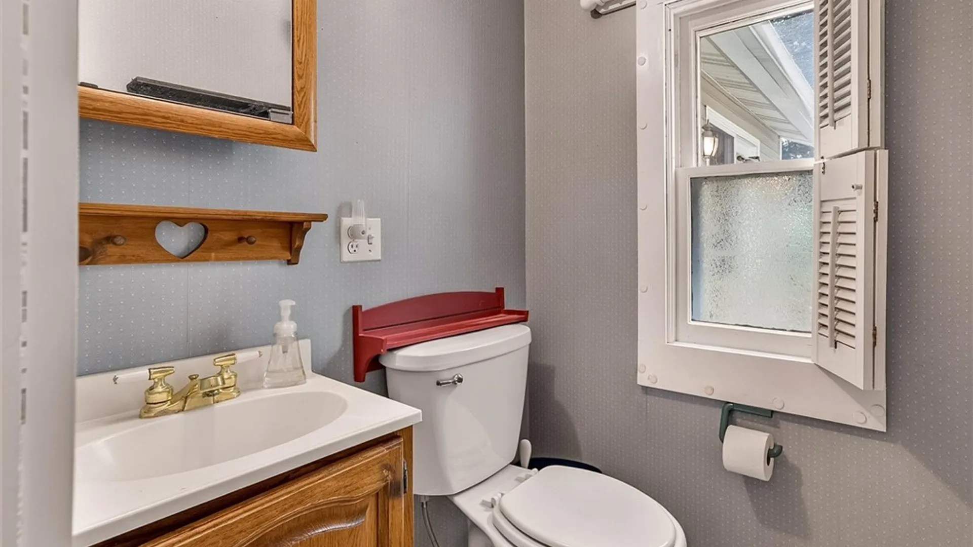 Property at 10 Craigie Street, Leroy, NY 14482 27