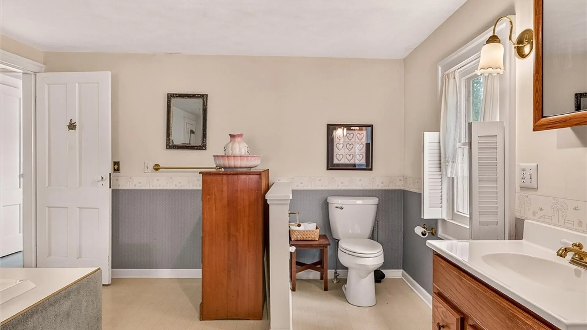 Property at 10 Craigie Street, Leroy, NY 14482 30