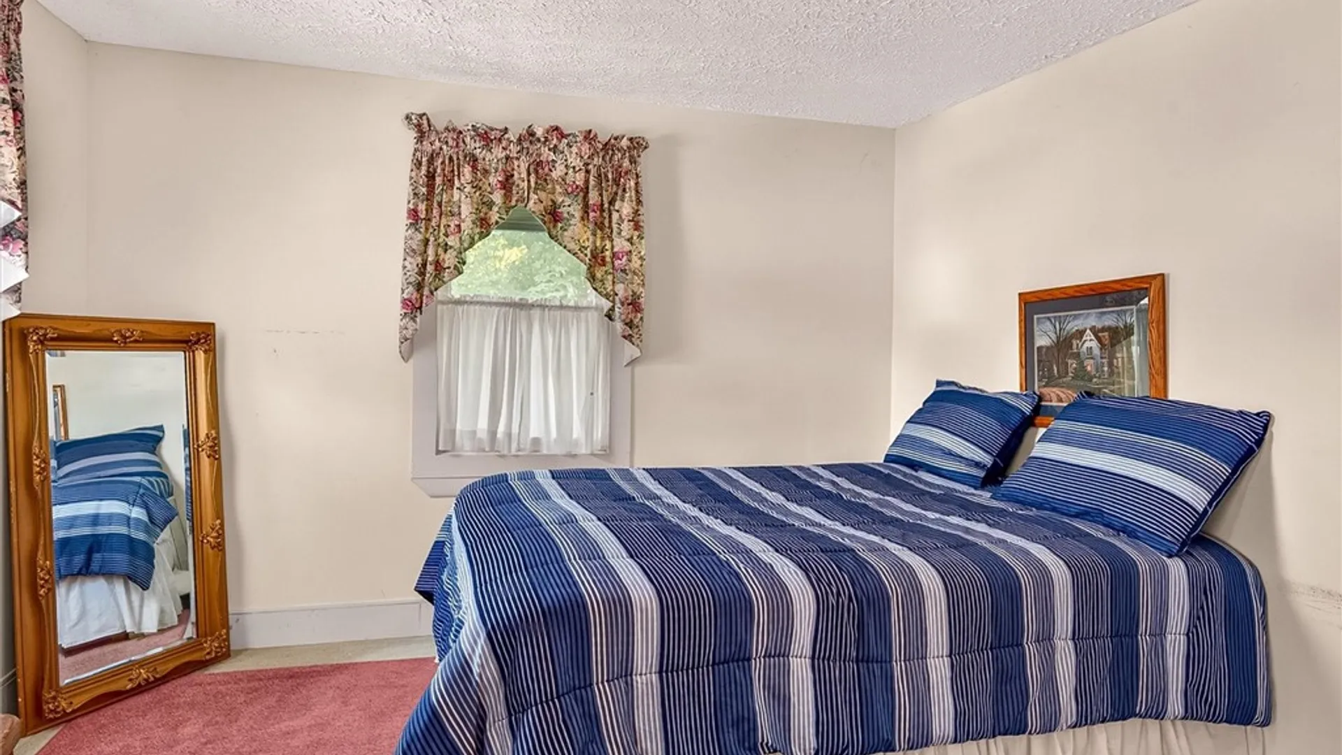 Property at 10 Craigie Street, Leroy, NY 14482 36