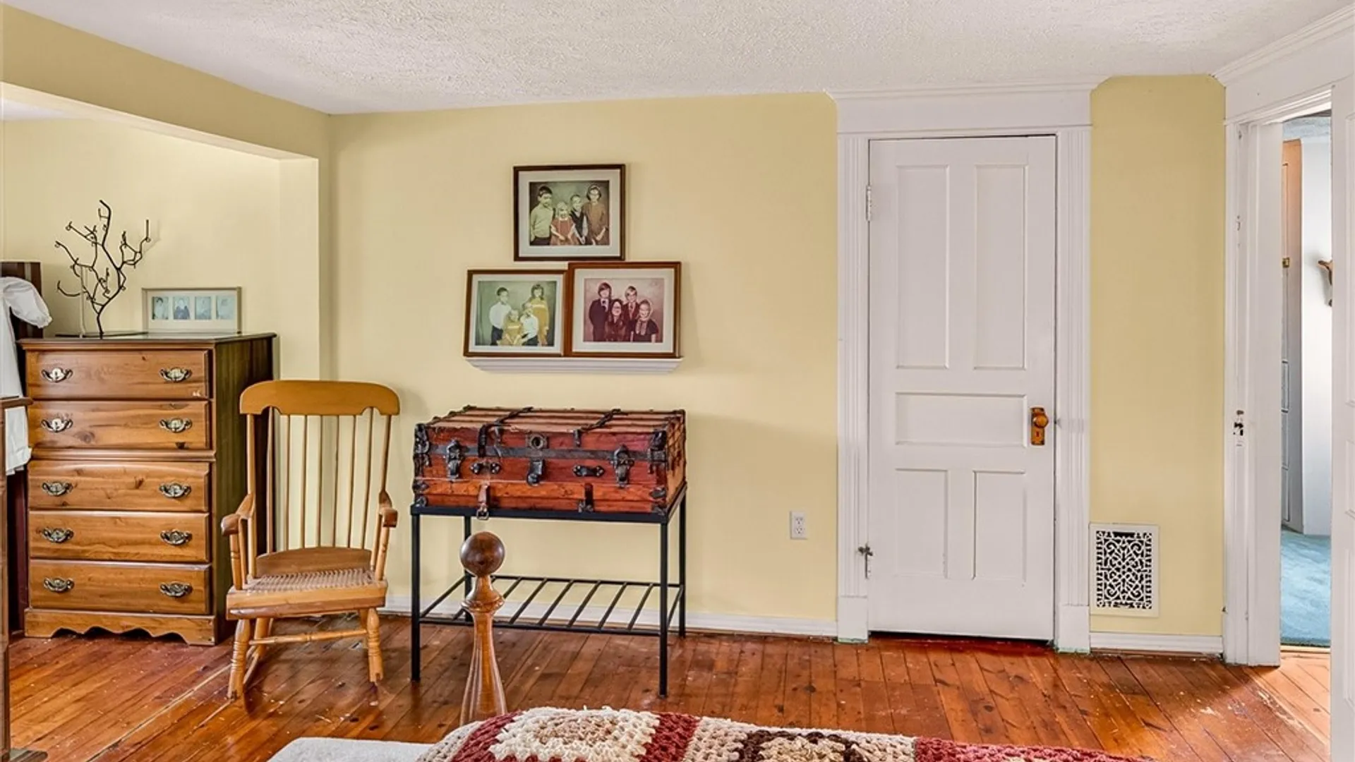 Property at 10 Craigie Street, Leroy, NY 14482 32