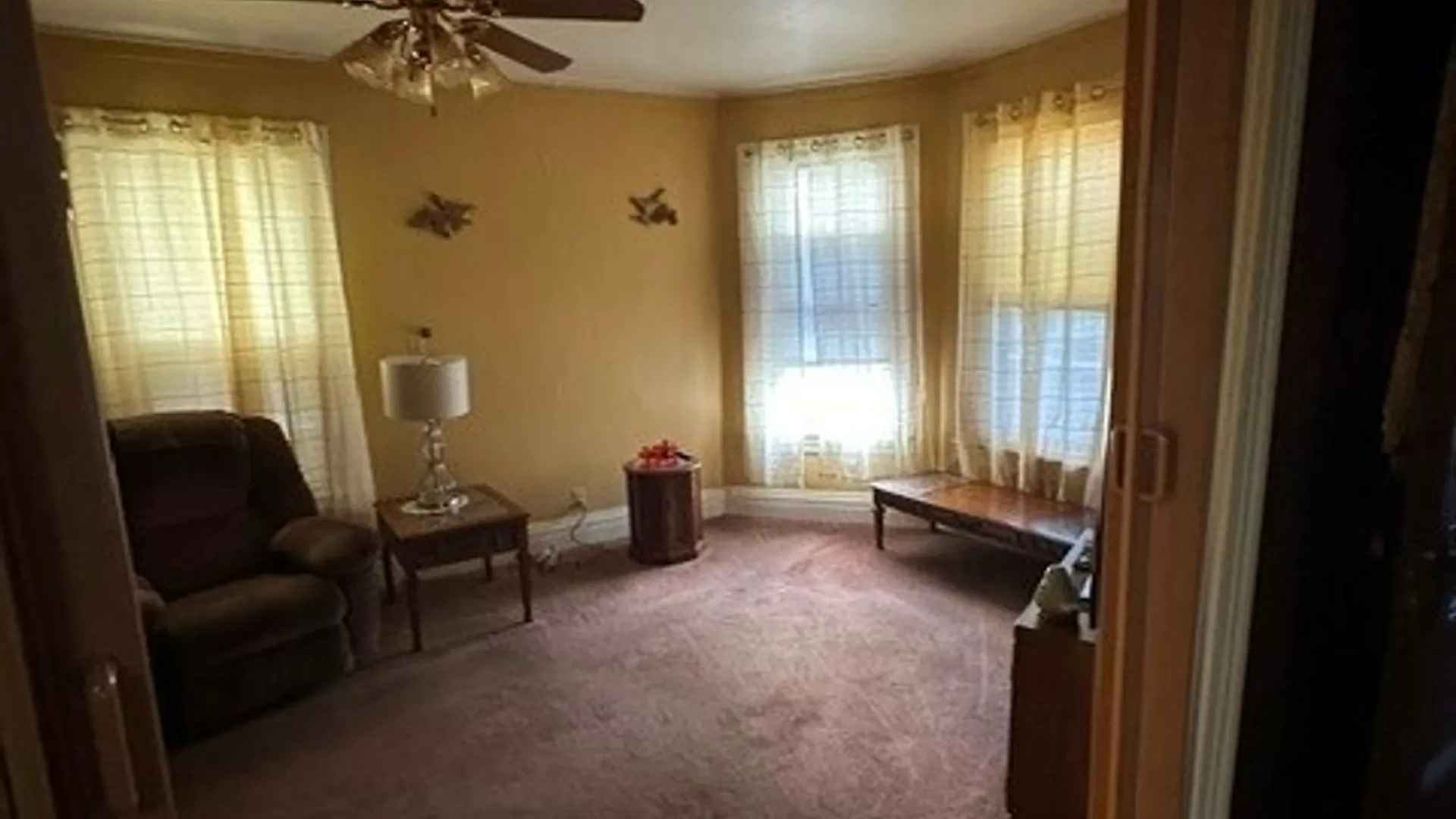 Property at 208 Clarence Avenue, Syracuse, NY 13205 3