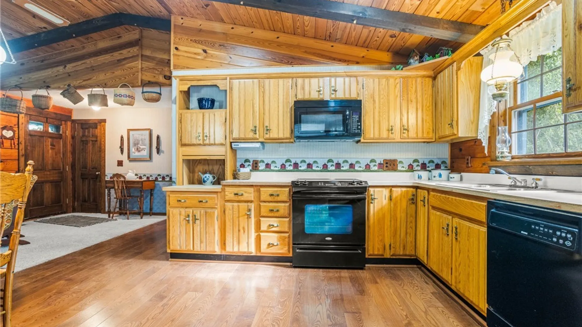 Property at 8795 Hopkins Road, Batavia, NY 14020 6