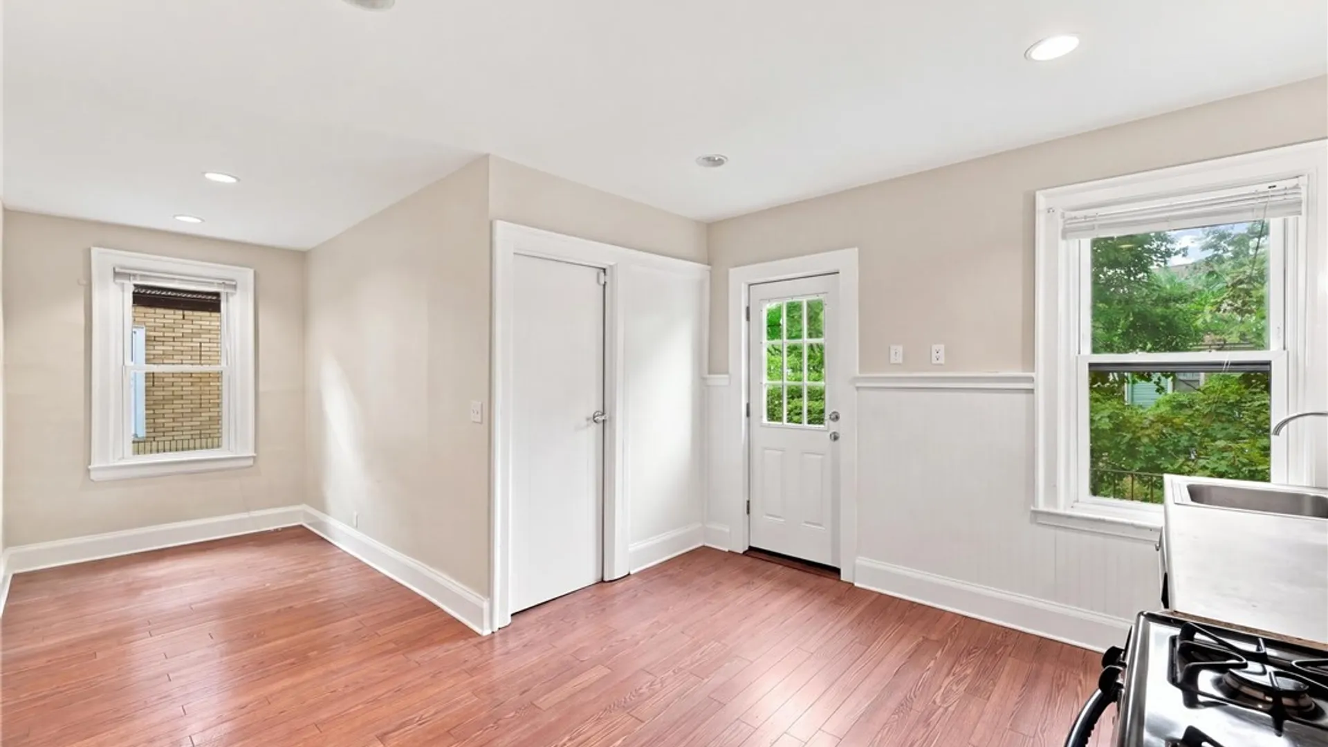 Property at 193 Woodward, Buffalo, NY 14214 14