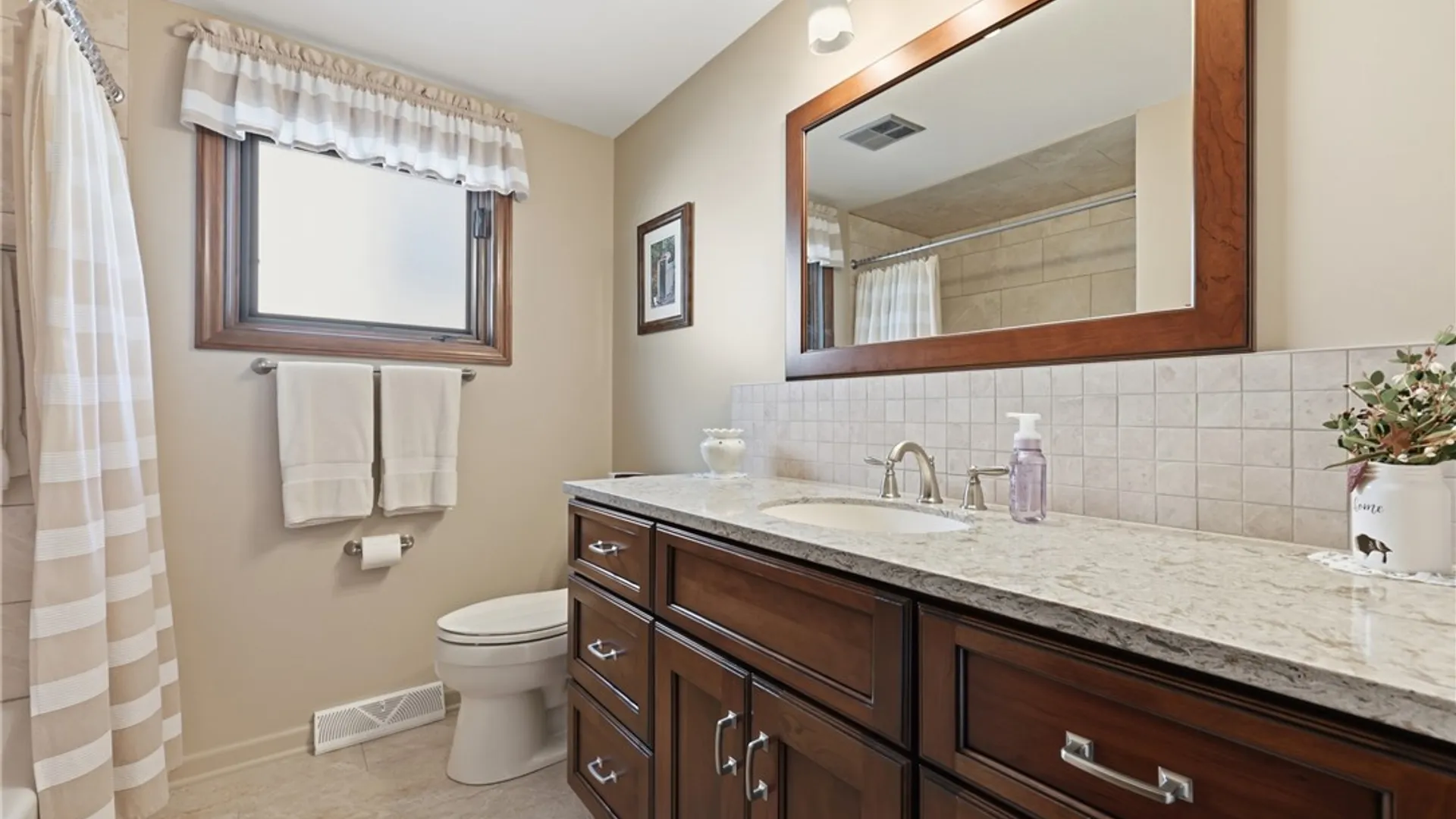 Property at 202 Barbados Drive, Cheektowaga, NY 14227 22