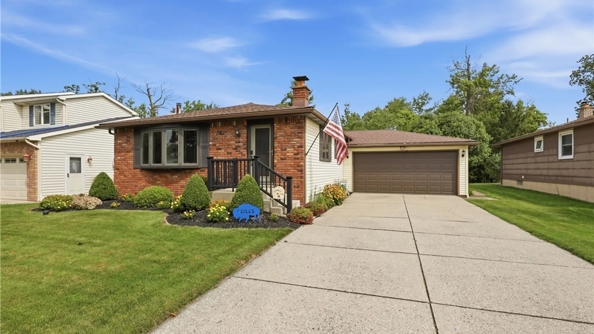 Property at 202 Barbados Drive, Cheektowaga, NY 14227 4
