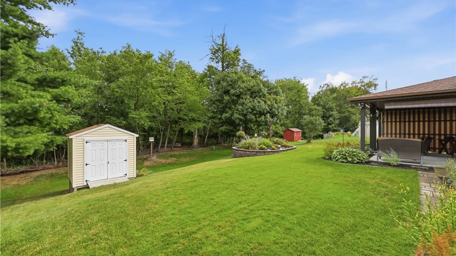 Property at 202 Barbados Drive, Cheektowaga, NY 14227 38