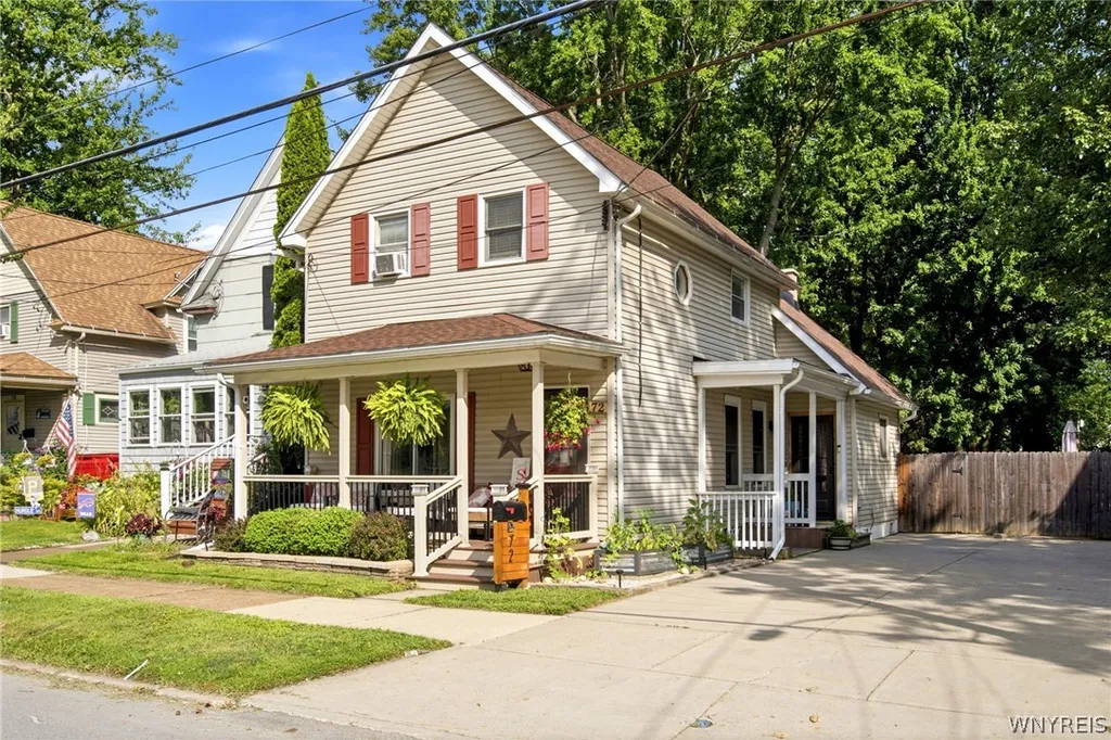 Property at 72 Simson Street, Tonawanda, NY 14150