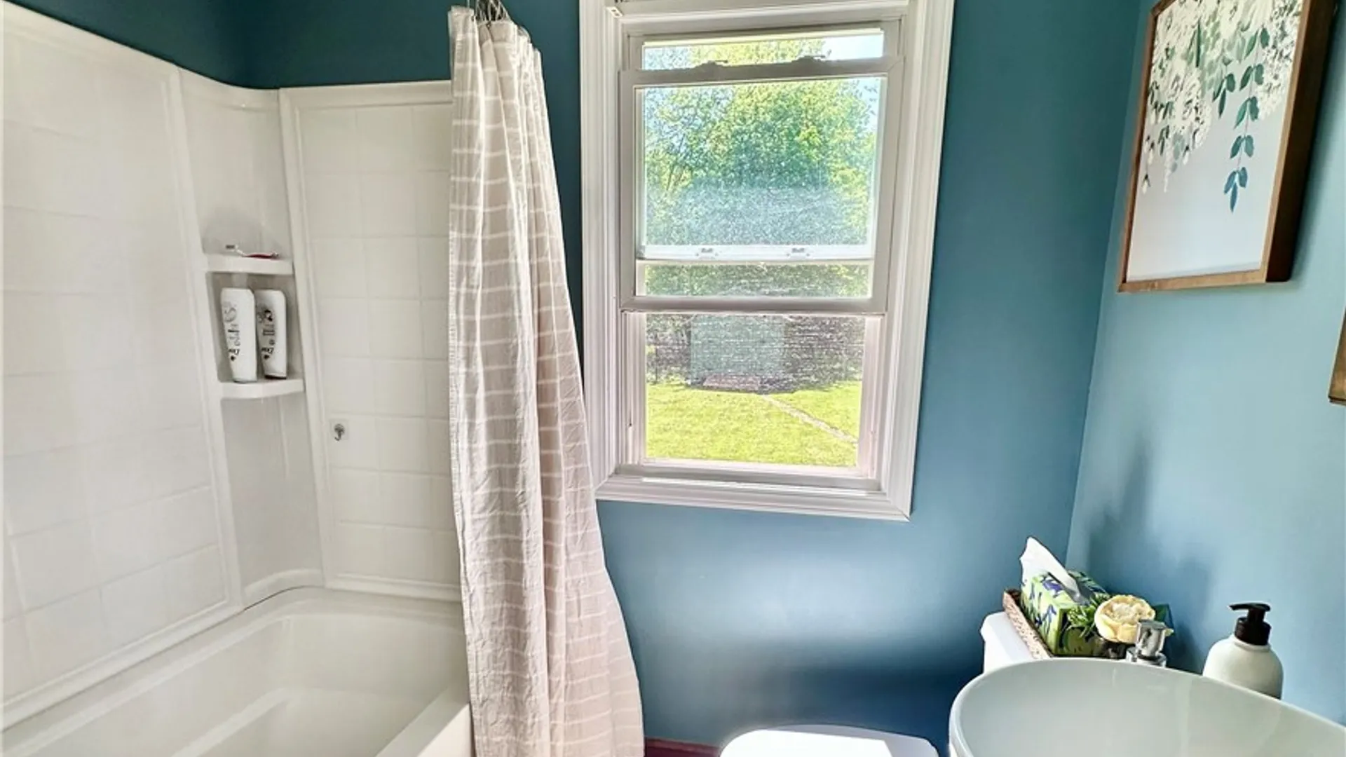 Property at 2255 Berg Road, West Seneca, NY 14218 11