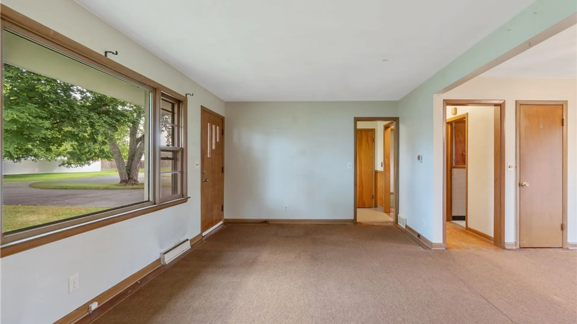 Property at 6020 Gillette Road, Cicero, NY 13039 5