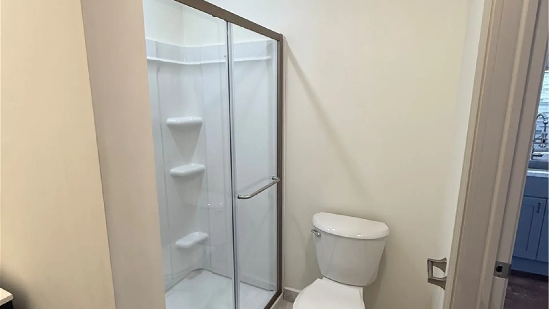 Property at 80 Meadow Place, Cheektowaga, NY 14225 7