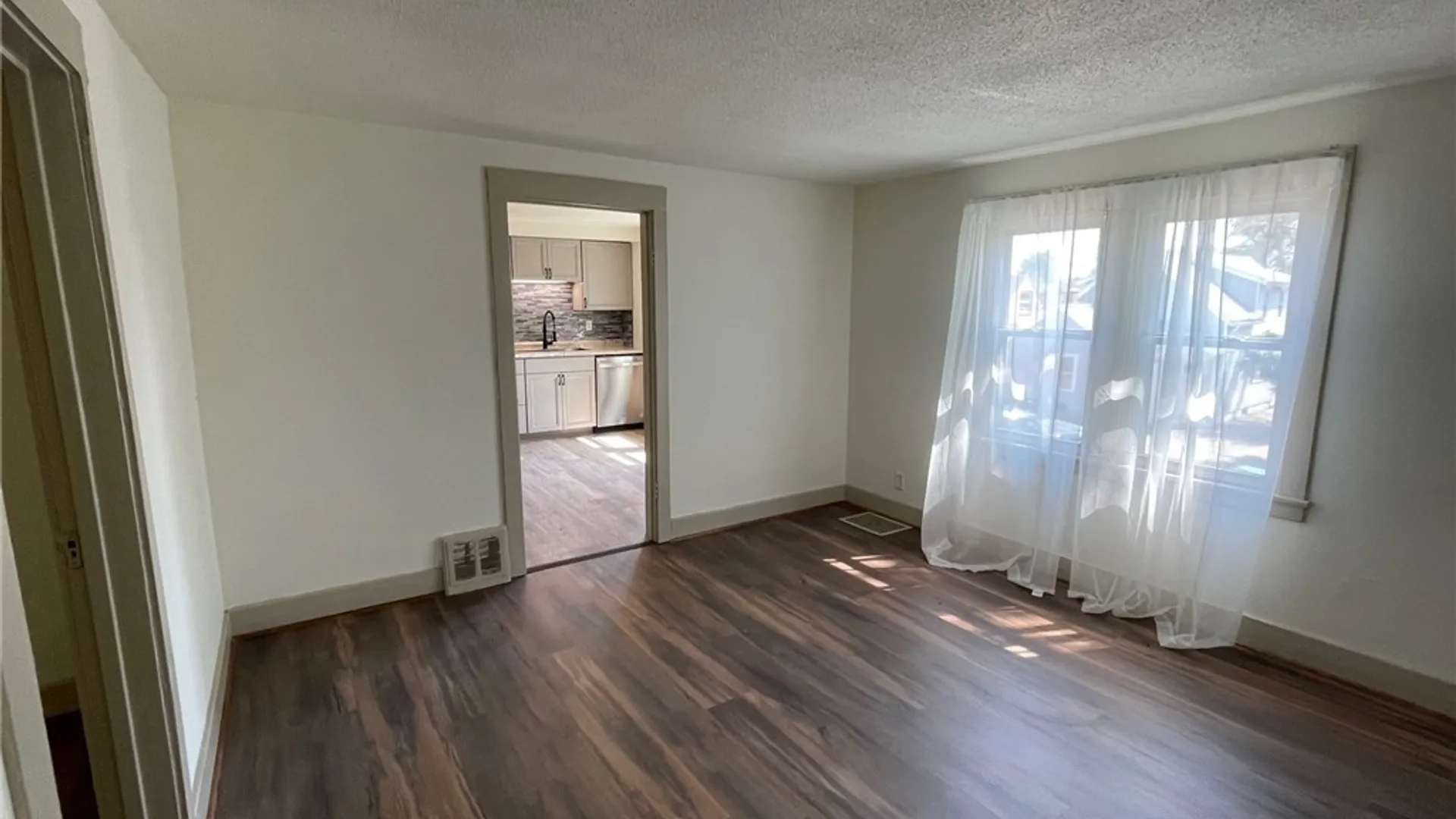 Property at 76 Meadow Place, Cheektowaga, NY 14225 9