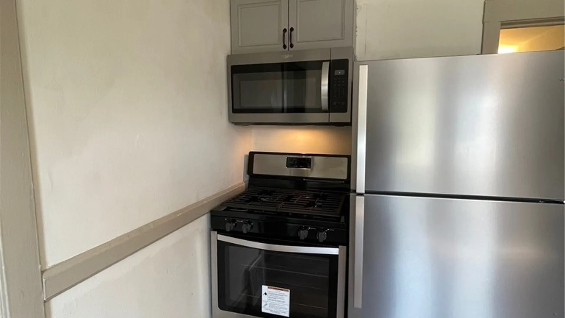 Property at 76 Meadow Place, Cheektowaga, NY 14225 5