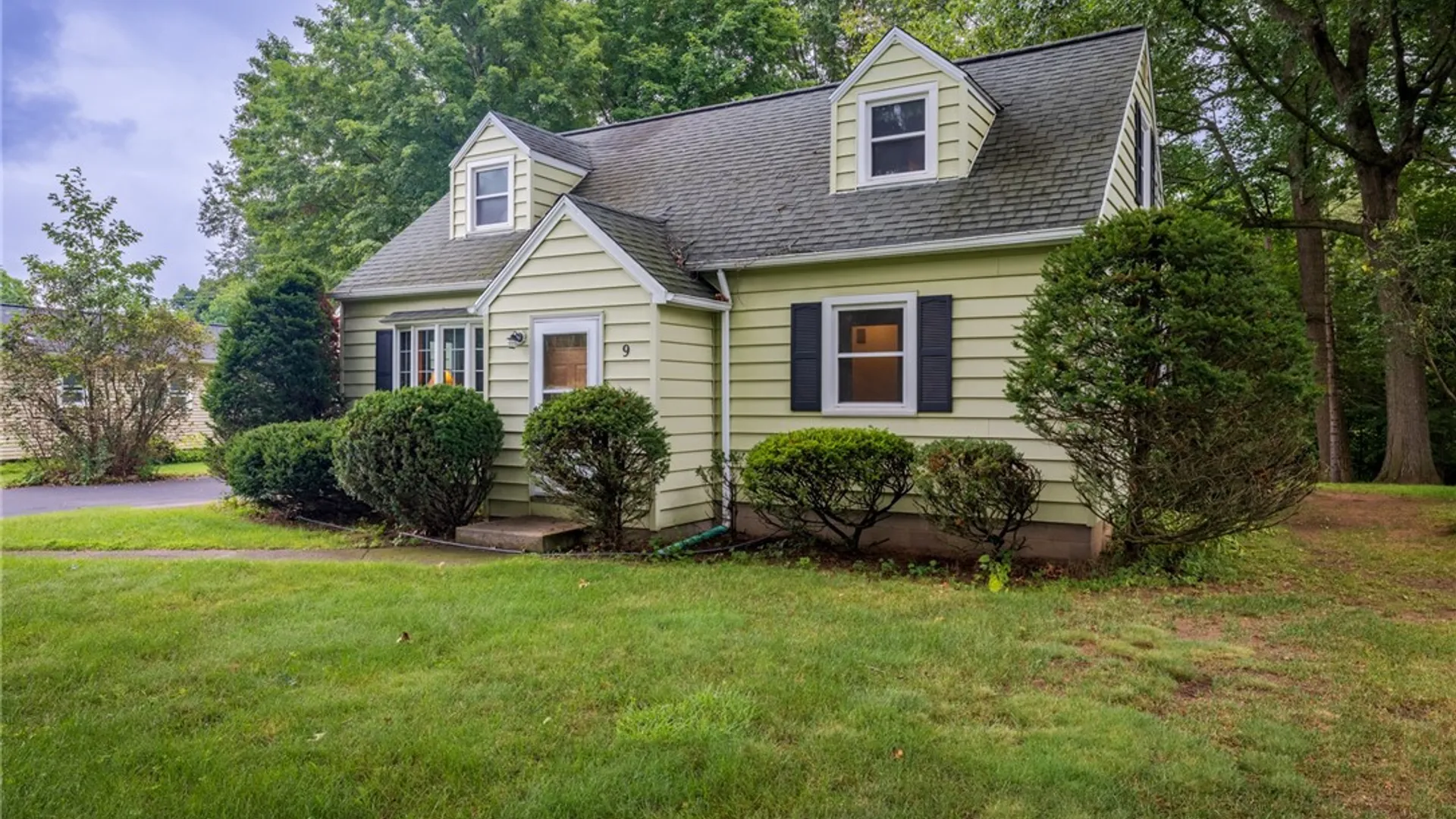 Property at 9 Brewster Lane, Gates, NY 14624 4