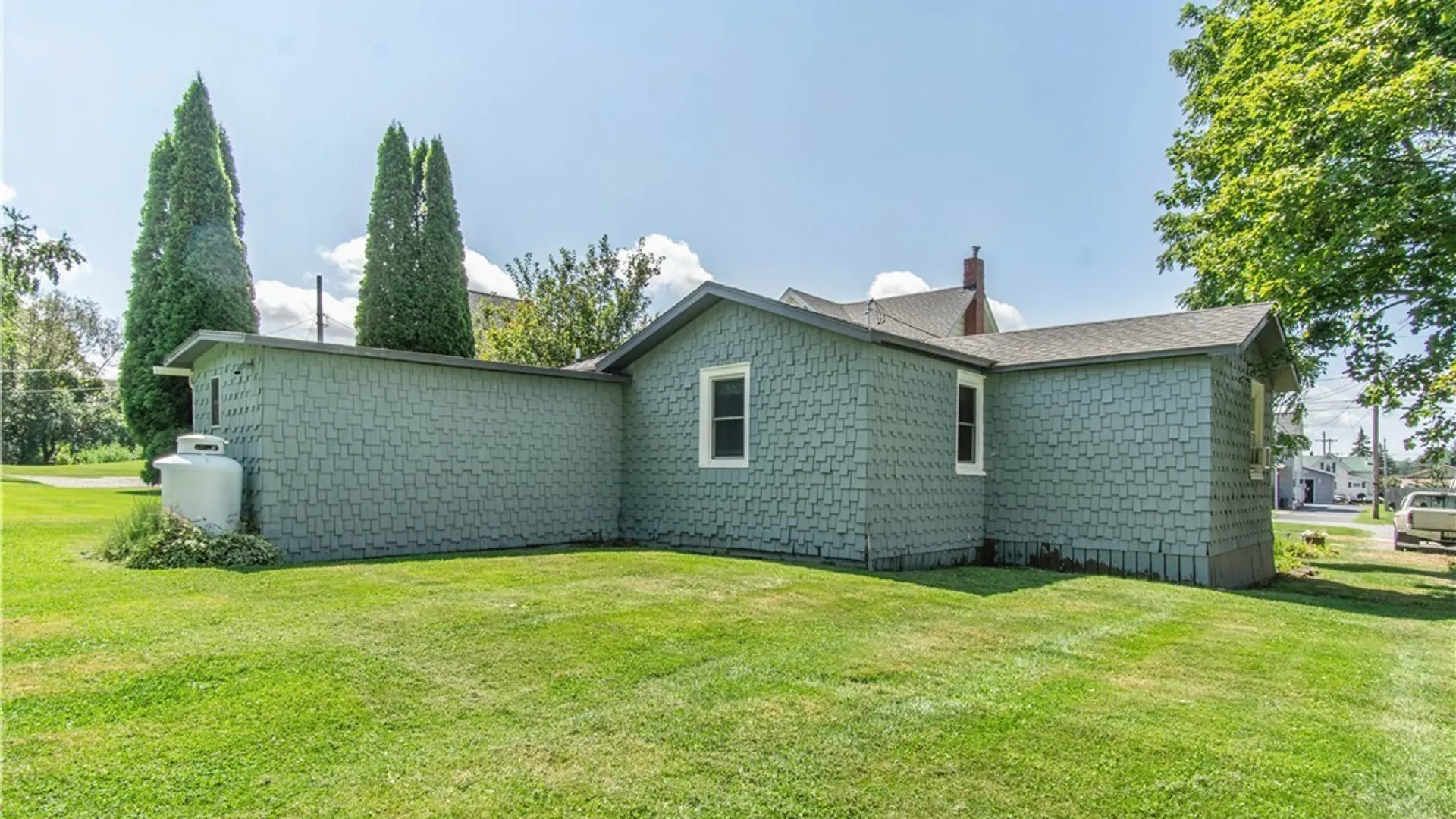 Property at 521 1/2 Alexandria Street, Clayton, NY 13624 5